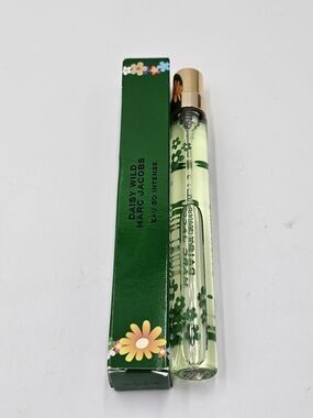 Daisy Wild Eau So Intense Spray Eau Parfum 10 ml. 0.33 Fl. Oz.